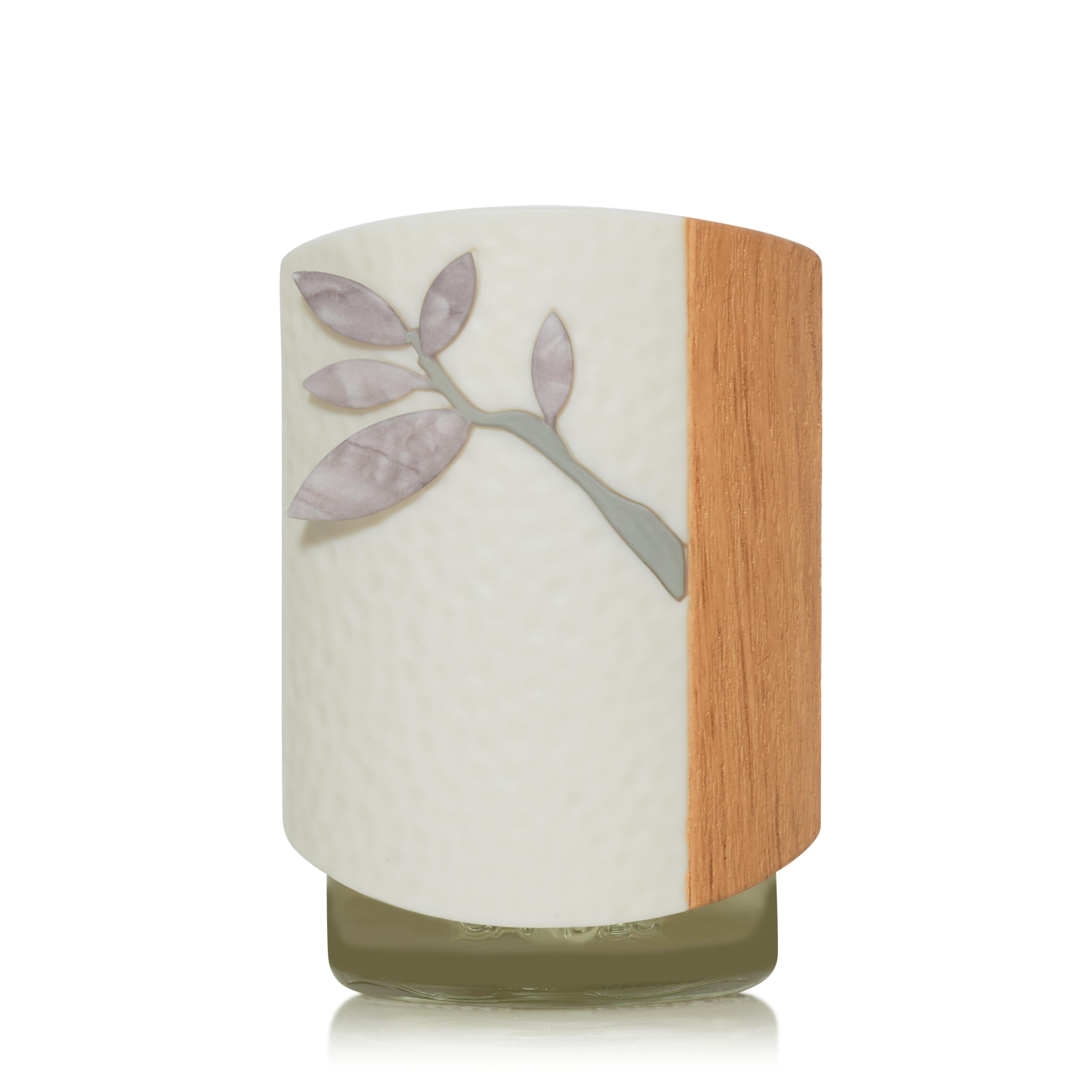 Dogwood ScentPlug® Diffuser with Light (S7Q74)
